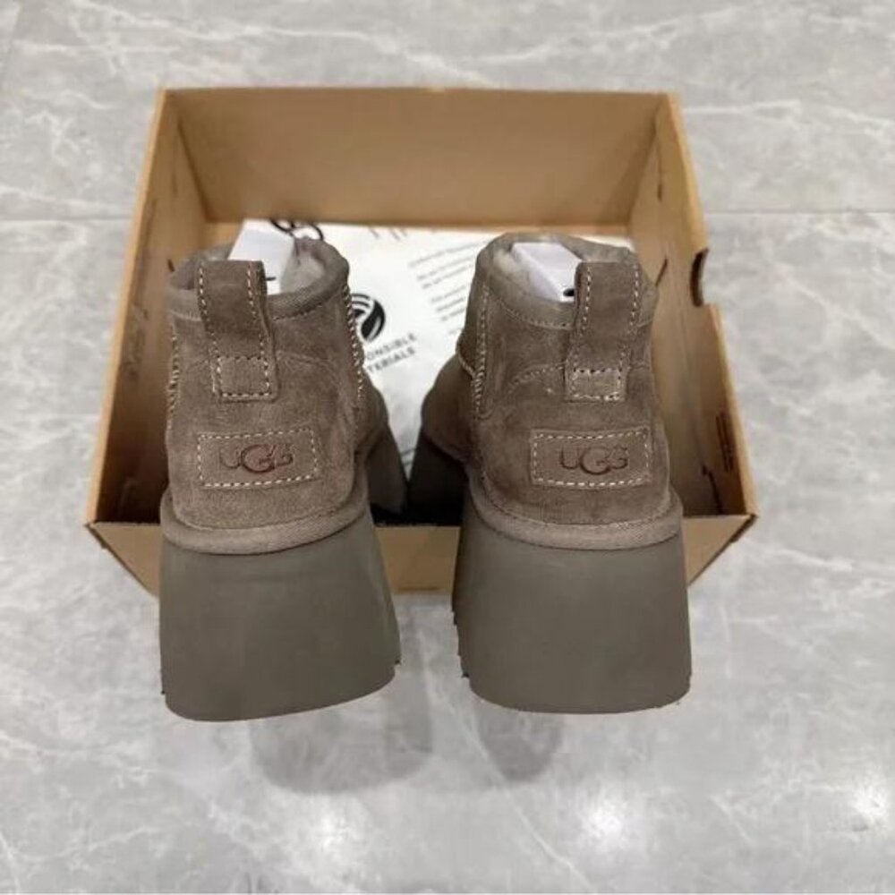 UGG Classic Ultra Mini New Heights Boot - Picture 3 of 6